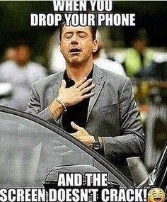 robert-downey-phone-funny-laugh